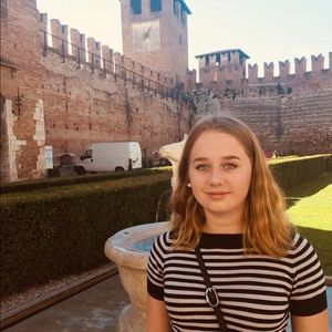 Meet your Posher, Maria